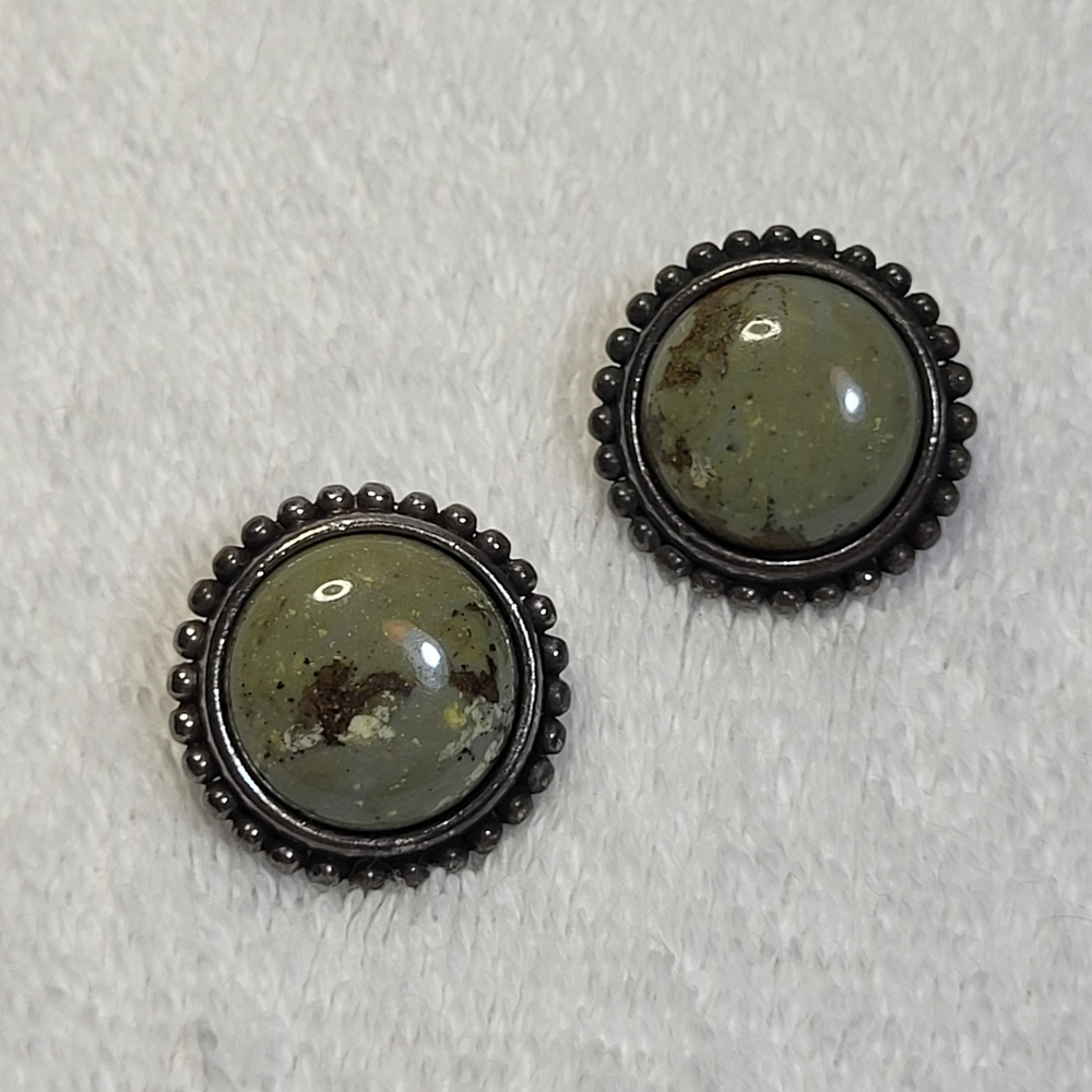 Green Jasper and Antiqued Silver Round Stud Earrings / Pierced - Picture 5 of 7